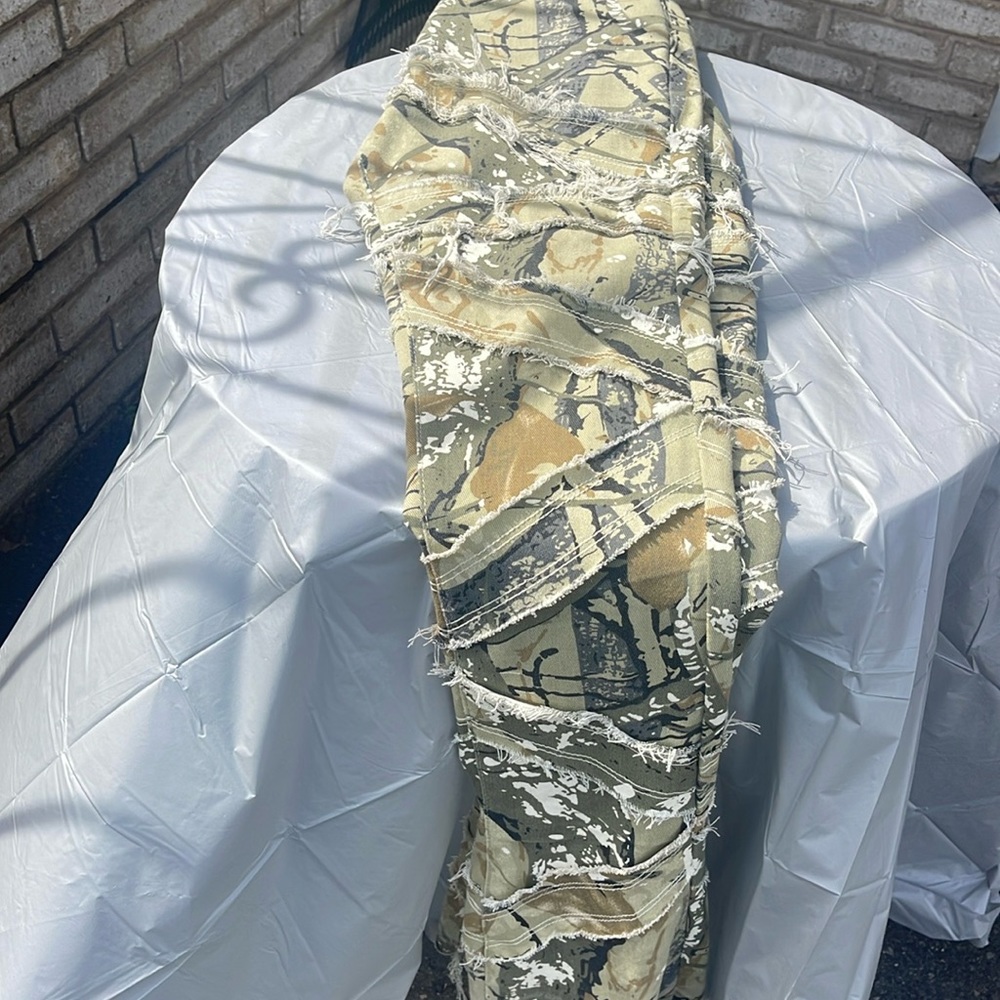 Camouflage stack jeans in size 32